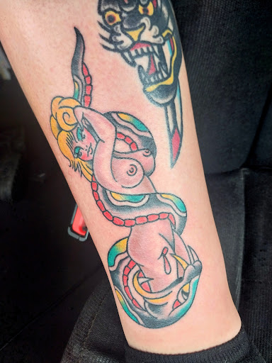 Explore back of hand tattoo ideas, creative tattoo ideas in Orwigsburg, available at Small World Tattoo