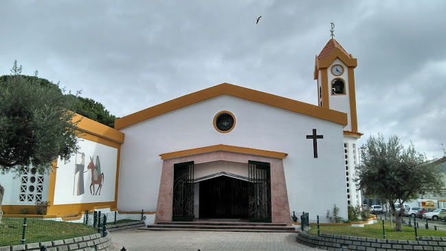 Igreja da Sagrada Família - Miratejo/Laranjeiro - Igreja