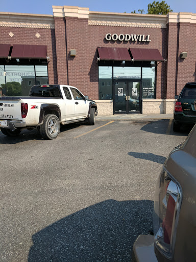 Thrift Store «Goodwill Computer & Electronics», reviews and photos