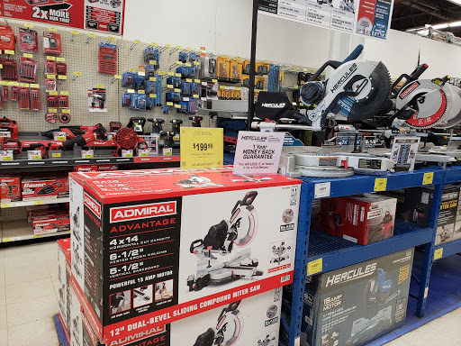 Hardware Store «Harbor Freight Tools», reviews and photos, 668 N. Riverside, Clarksville, TN 37040, USA