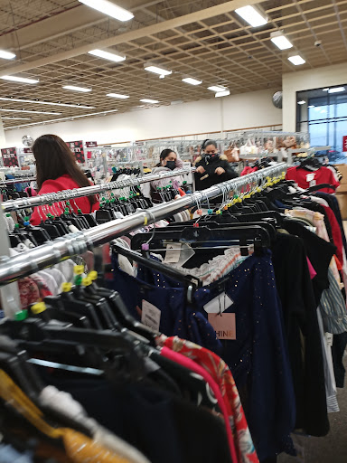 Clothing Store «Burlington Coat Factory», reviews and photos, 287 Washington St, Attleboro, MA 02703, USA