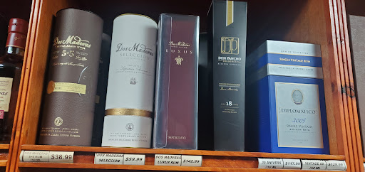 Liquor Store «Palmetto Liquors open 24 hours», reviews and photos, 8016 NW 103rd St, Hialeah, FL 33016, USA