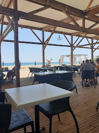 Atmosphère du Restaurant Henri à la plage à Leucate - n°5