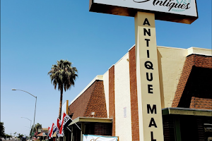 Visalia Vintage & Antiques image