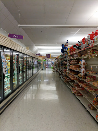 Grocery Store «Super Stop & Shop», reviews and photos, 20 Washington Ave, Dumont, NJ 07628, USA