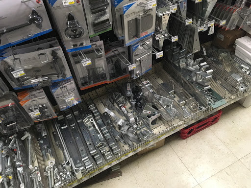 Pet Supply Store «Essex County Co-Op», reviews and photos, 146 S Main St, Topsfield, MA 01983, USA