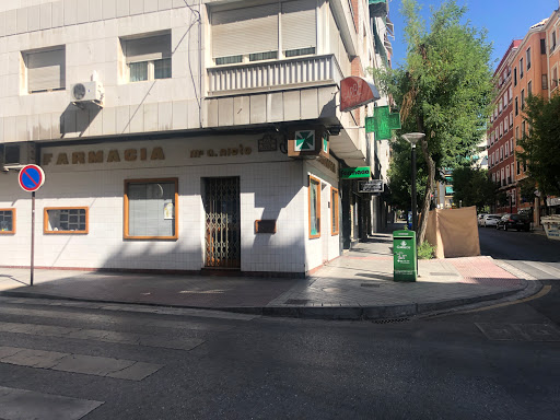 Información y opiniones sobre Farmacia Vera Nieto de Granada
