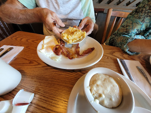 American Restaurant «Cracker Barrel Old Country Store», reviews and photos, 4343 Lakeland Park Dr, Lakeland, FL 33809, USA