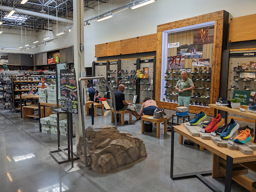 Camping Store «REI», reviews and photos, 6281 W 135th St, Overland Park, KS 66223, USA