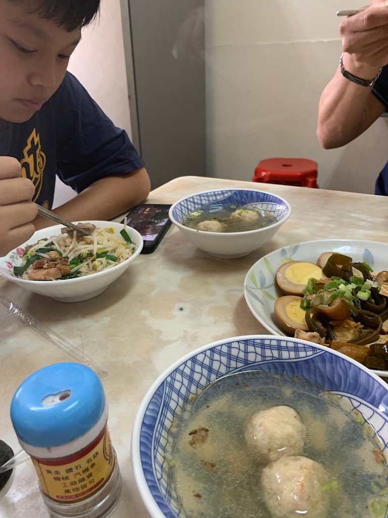 歪仔伯東市意麵 的照片