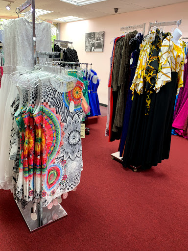 Boutique «Très Chic Boutique», reviews and photos, 2235 95th St, Chicago, IL 60643, USA