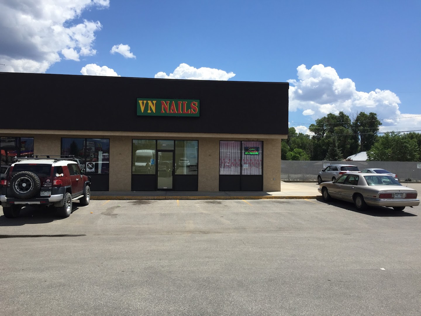 V N Nail Salon