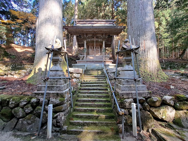 六社神社(種本)