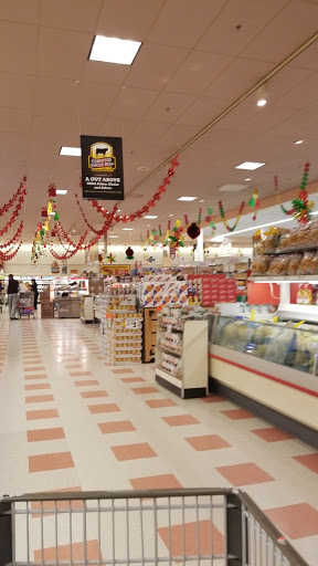 Grocery Store «Market Basket», reviews and photos, 310 Mishawum Rd, Woburn, MA 01801, USA