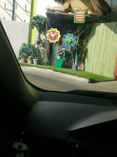 Car Wash «Green Forest Car Wash», reviews and photos, 4649 W Rosecrans Ave, Hawthorne, CA 90250, USA