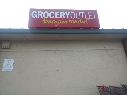 Grocery Store «Grocery Outlet Bargain Market», reviews and photos, 333 E 10th St, Gilroy, CA 95020, USA