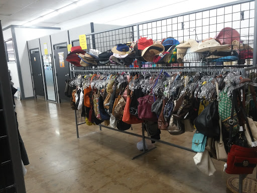 Thrift Store «Thrift Giant Irving», reviews and photos, 1145 E Irving Blvd, Irving, TX 75060, USA
