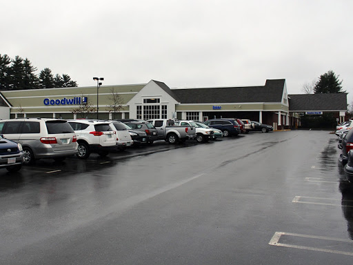 Store «Goodwill Store & Buy the Pound Outlet», reviews and photos, 9 Wason Rd, Hudson, NH 03051, USA