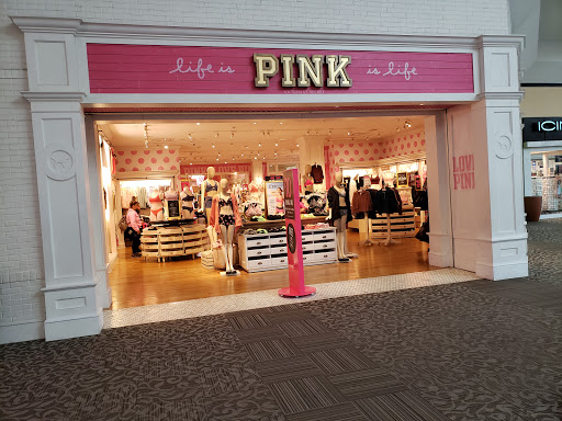 Shopping Mall «Southridge Mall», reviews and photos, 5300 S 76th St, Greendale, WI 53129, USA