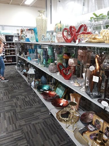 Shopping Mall «Northgate Shopping Center», reviews and photos, 300 Squire Rd, Revere, MA 02151, USA