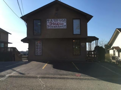 Tattoo Shop «Up In Arms Tattoos and Piercings», reviews and photos, 539 Carnot Rd, Moon, PA 15108, USA