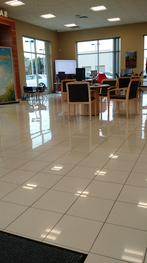 Used Car Dealer «CarMax», reviews and photos, 1213 Holiday Dr, Bloomington, IL 61704, USA