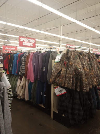 Department Store «Bi-Mart», reviews and photos, 444 Pacific Ave S, Monmouth, OR 97361, USA