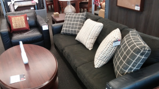 Furniture Rental Service «CORT Furniture Rental & Clearance Center», reviews and photos, 161 S Gary Ave, Carol Stream, IL 60188, USA