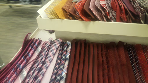 Department Store «Nordstrom Rack Lincoln Park», reviews and photos, 1551 N Sheffield Ave, Chicago, IL 60642, USA