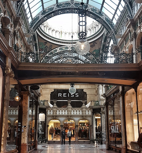 Reviews of Reiss in Leeds - Clothing store