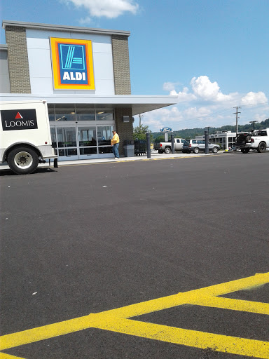 Supermarket «ALDI», reviews and photos, 176 Upper River Rd, Gallipolis, OH 45631, USA