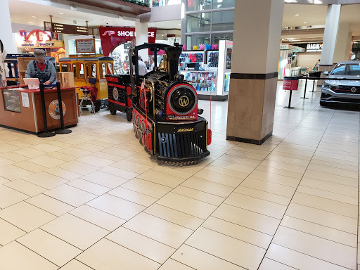 Shopping Mall «Arrowhead Towne Center», reviews and photos, 7700 W Arrowhead Towne Center, Glendale, AZ 85308, USA