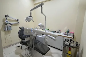 Advance Dental & Cosmetic Clinic image