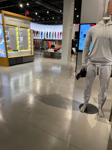 Sportswear Store «lululemon», reviews and photos, 2223 N Westshore Blvd #264, Tampa, FL 33607, USA