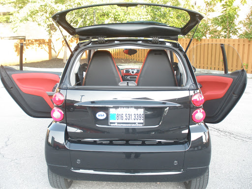 Used Car Dealer «Autobahn», reviews and photos, 1111 Westport Rd, Kansas City, MO 64111, USA