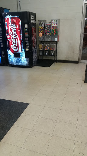 Dry Cleaner «Poly Clean Coin Laundry & Dry Cleaning», reviews and photos, 1161 E Main St, Lancaster, OH 43130, USA