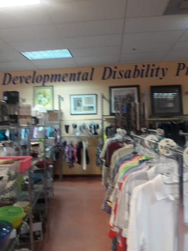 Thrift Store «Goodwill Jensen Beach Boutique & Donation Center», reviews and photos