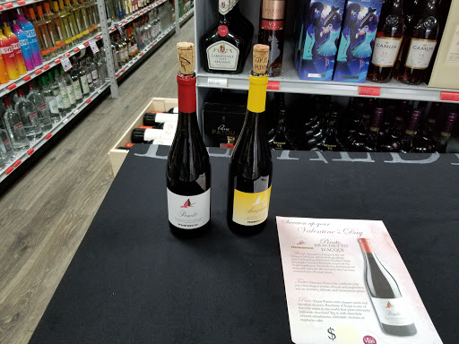 Liquor Store «Sayreville Plaza Wine & Liquor», reviews and photos, 960 U.S. 9 #10, South Amboy, NJ 08879, USA