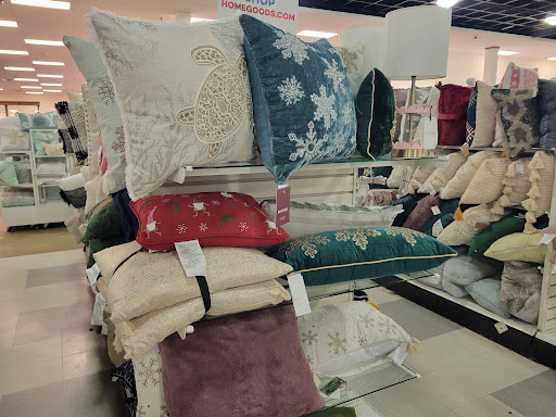 Department Store «T.J. Maxx & HomeGoods», reviews and photos, 6625 N Davis Hwy, Pensacola, FL 32504, USA