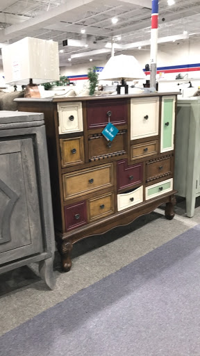 Furniture Store «American Furniture Warehouse», reviews and photos, 3900 W Gate City Blvd, Greensboro, NC 27407, USA