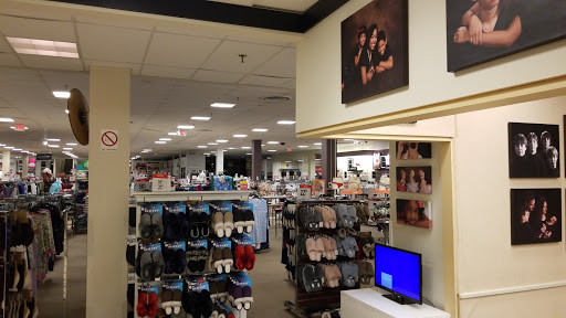Department Store «JCPenney», reviews and photos, 5350 S 76th St, Greendale, WI 53129, USA
