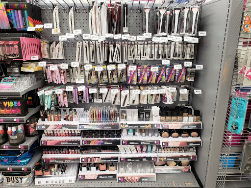 Variety Store «Five Below», reviews and photos, 31065 Orchard Lake Rd, Farmington Hills, MI 48334, USA