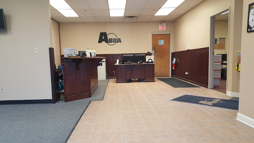 Auto Body Shop «ABRA Auto Body & Glass», reviews and photos, 41 Kendall Point Dr, Oswego, IL 60543, USA