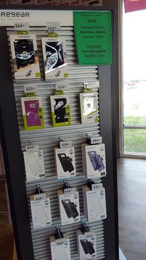 Cell Phone Store «Verizon Authorized Retailer, TCC», reviews and photos, 590 W Northfield Dr, Brownsburg, IN 46112, USA