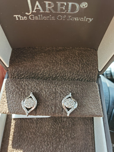 Jewelry Store «Jared The Galleria of Jewelry», reviews and photos, 1976 S Stratford Rd, Winston-Salem, NC 27103, USA
