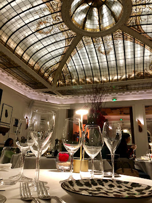 Le Restaurant le V à Paris