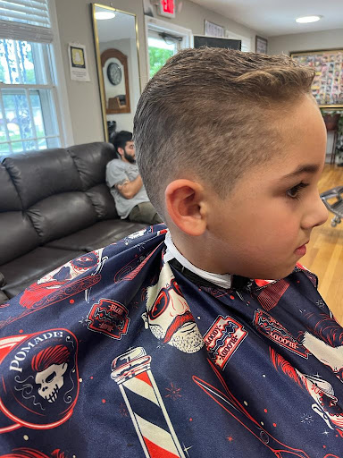 Barber Shop «Golden Star Barber Shop», reviews and photos, 3300 Nolensville Pike, Nashville, TN 37211, USA