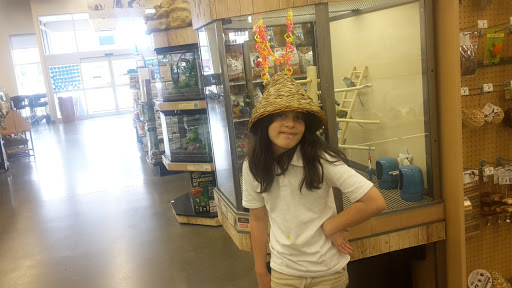 Pet Supply Store «Petco Animal Supplies», reviews and photos, 4600 Casey Blvd #100, Williamsburg, VA 23188, USA