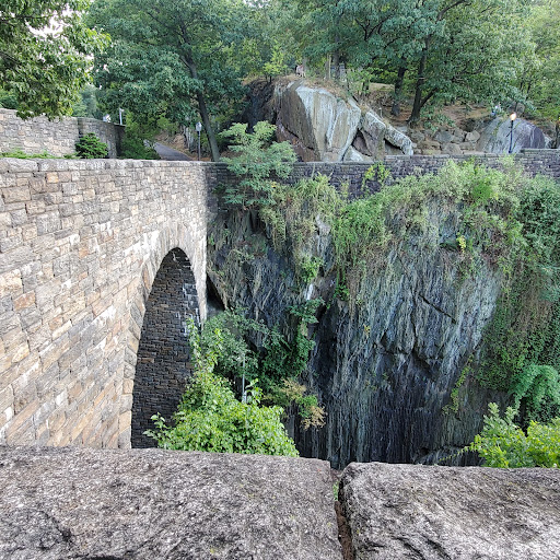 Park «Fort Tryon Park», reviews and photos, Riverside Dr To Broadway, New York, NY 10040, USA