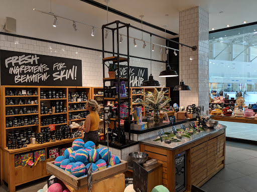 Cosmetics Store «Lush Cosmetics», reviews and photos, 303 Memorial City Way, Houston, TX 77024, USA